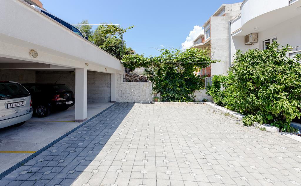 Apartments In Villa Top โตรกีร์ ภายนอก รูปภาพ
