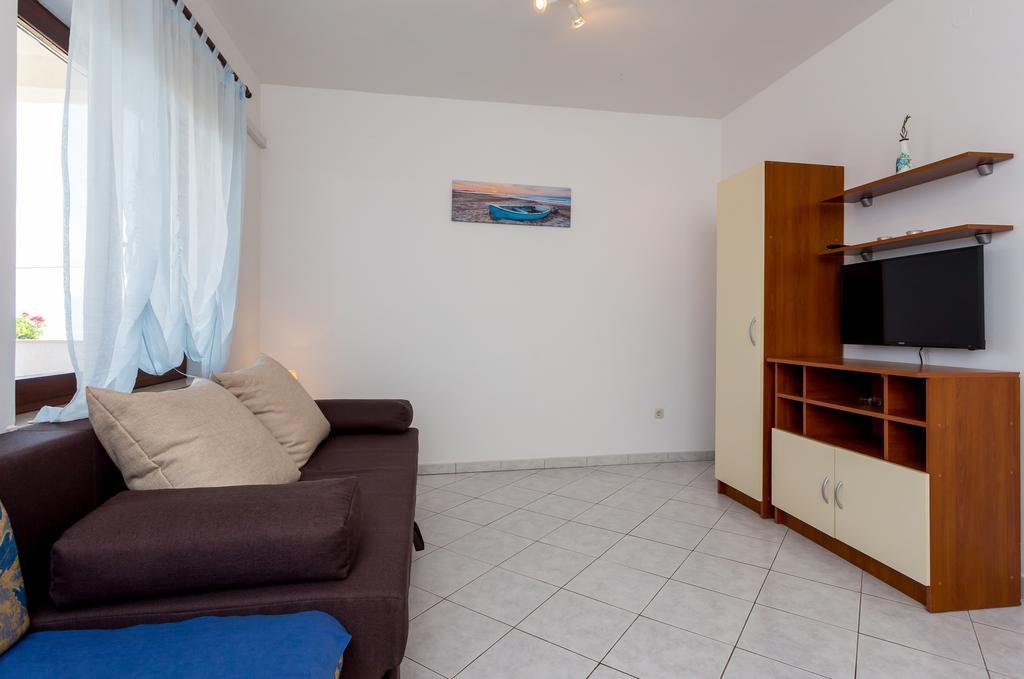 Apartments In Villa Top โตรกีร์ ภายนอก รูปภาพ
