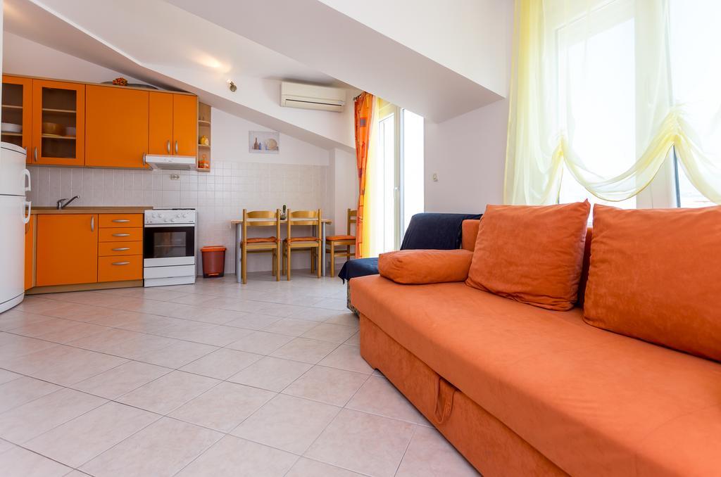 Apartments In Villa Top โตรกีร์ ภายนอก รูปภาพ