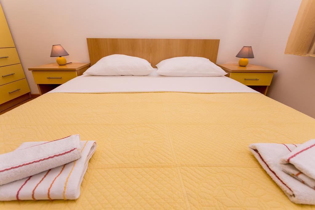 Apartments In Villa Top โตรกีร์ ภายนอก รูปภาพ